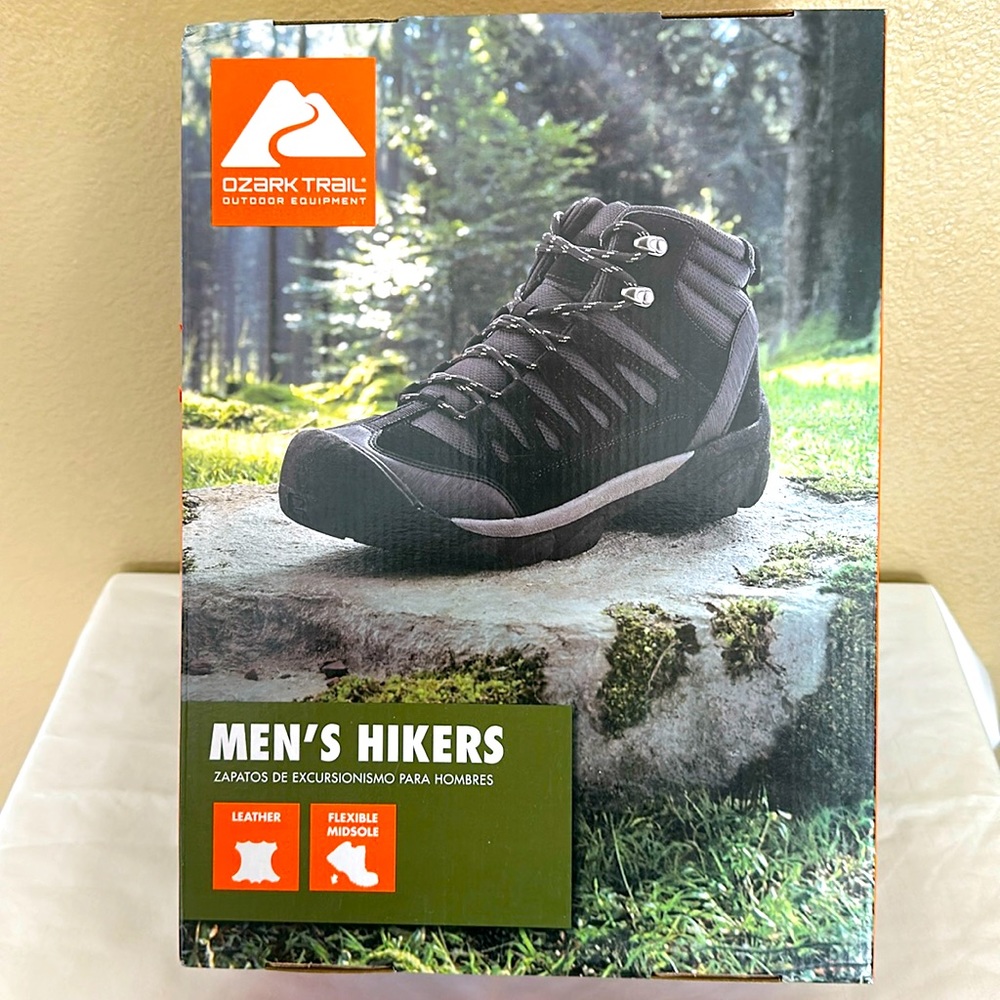 Men’s Hikers USA Size 14 Black..